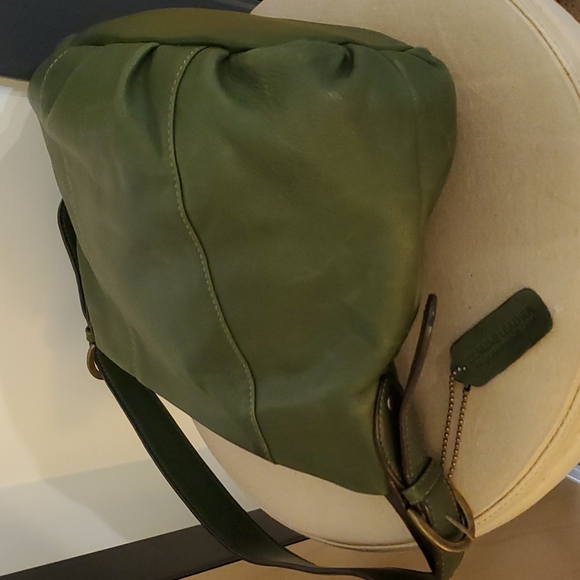 St. John's Bay leather handbag - Picture 2 of 11